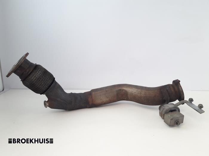 Exhaust front section from a Audi Q5 (8RB) 2.0 TDI 16V Quattro 2014