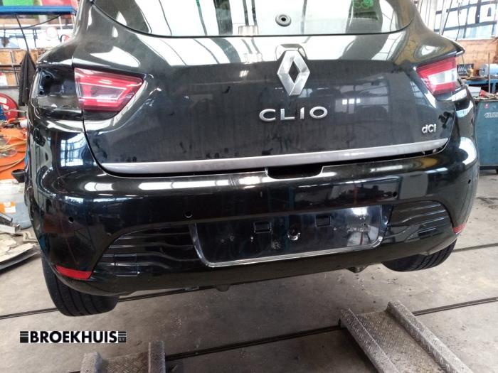 Pare-chocs arrière d'un Renault Clio IV (5R) 1.5 dCi 90 FAP 2015
