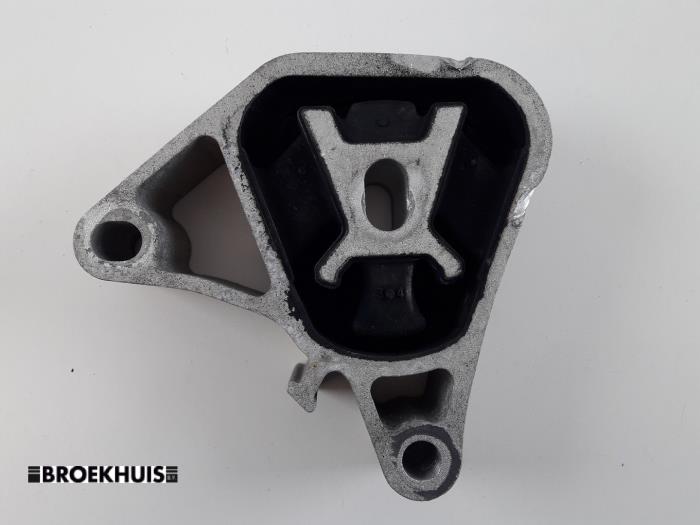 Used Engine mount Mercedes A (W176) 1.5 A-180 CDI, A-180d 16V Price € 20,00 Margin scheme offered by Autobedrijf Broekhuis B.V.