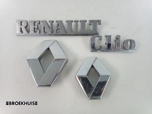 Usagé Emblème Renault Clio II Societe (SB) Prix € 5,00 Règlement à la marge proposé par Autobedrijf Broekhuis B.V.