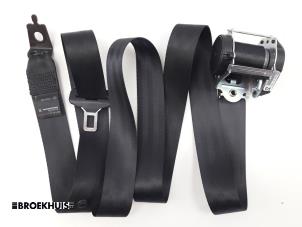 Used Rear seatbelt, right Renault Clio IV (5R) 1.5 dCi 90 FAP Price € 40,00 Margin scheme offered by Autobedrijf Broekhuis B.V.