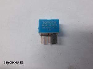 Relä från en Toyota Prius (ZVW3)  2009
