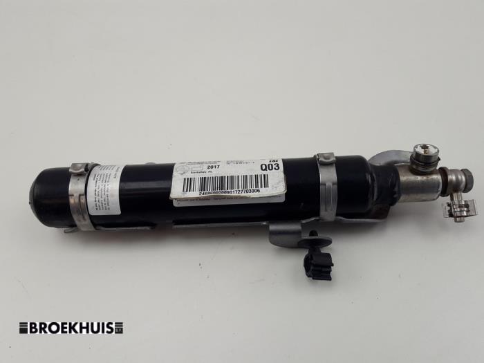 Używane Generator gazu Mercedes CLA (117.3) 1.6 CLA-180 16V Cena € 80,00 Procedura marży oferowane przez Autobedrijf Broekhuis B.V.