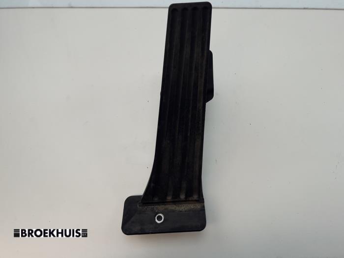 Accelerator pedal from a BMW 3 serie (F30) 320d 2.0 16V EfficientDynamicsEdition 2017