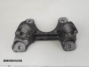 Used Gearbox mount BMW 3 serie (F30) 320d 2.0 16V EfficientDynamicsEdition Price € 25,00 Margin scheme offered by Autobedrijf Broekhuis B.V.