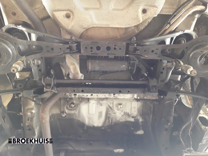 Usados Subchasis Ford Focus 3 Wagon 1.5 EcoBoost 16V 182 Precio € 60,00 Norma de margen ofrecido por Autobedrijf Broekhuis B.V.