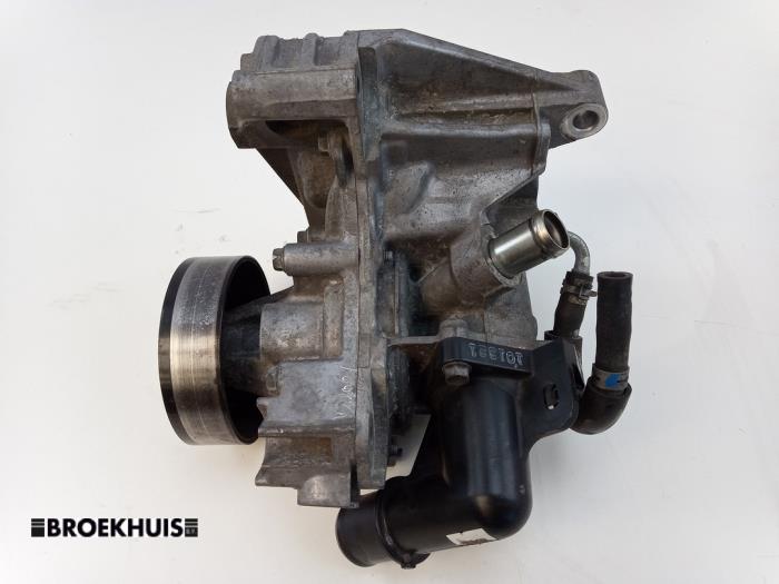 Begagnade Vattenpump Mazda 6 SportBreak (GJ/GH/GL) 2.2 SkyActiv-D 150 16V Pris € 45,00 Marginaltabell erbjuds av Autobedrijf Broekhuis B.V.