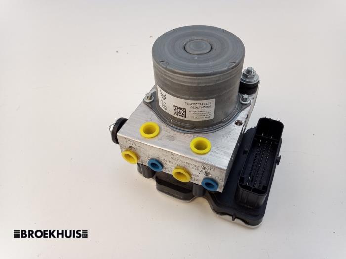 Usagé Pompe ABS Peugeot 208 II (UB/UH/UP) e-208 50 kWh Prix € 325,00 Règlement à la marge proposé par Autobedrijf Broekhuis B.V.