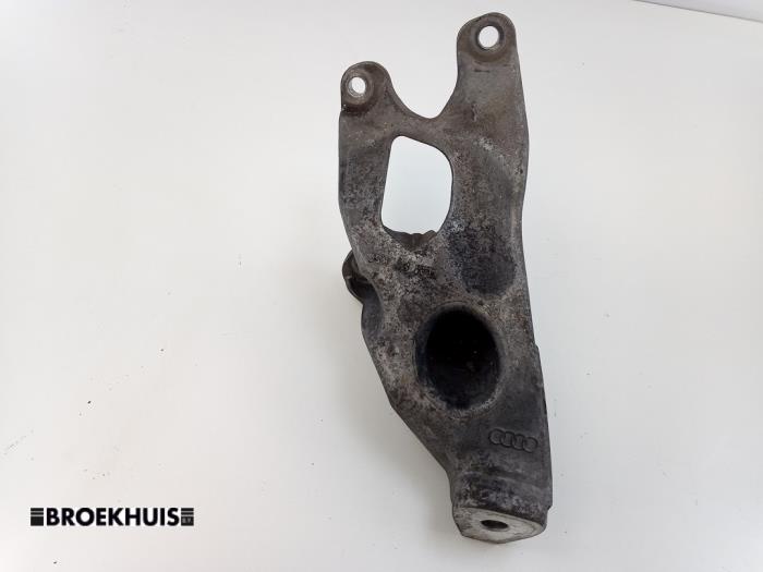 Usagé Support moteur Audi A4 (B8) 2.0 eTDI 16V Prix € 15,00 Règlement à la marge proposé par Autobedrijf Broekhuis B.V.