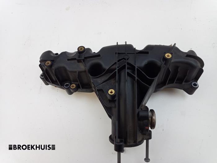 Begagnade Insugsrör Audi A4 (B8) 2.0 eTDI 16V Pris € 50,00 Marginaltabell erbjuds av Autobedrijf Broekhuis B.V.
