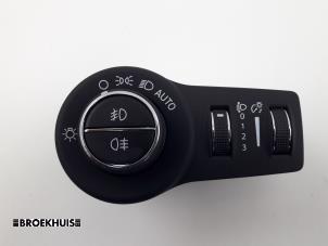 Used Light switch Fiat 500X (334) 1.0 FireFly Turbo 120 12V Price € 35,00 Margin scheme offered by Autobedrijf Broekhuis B.V.