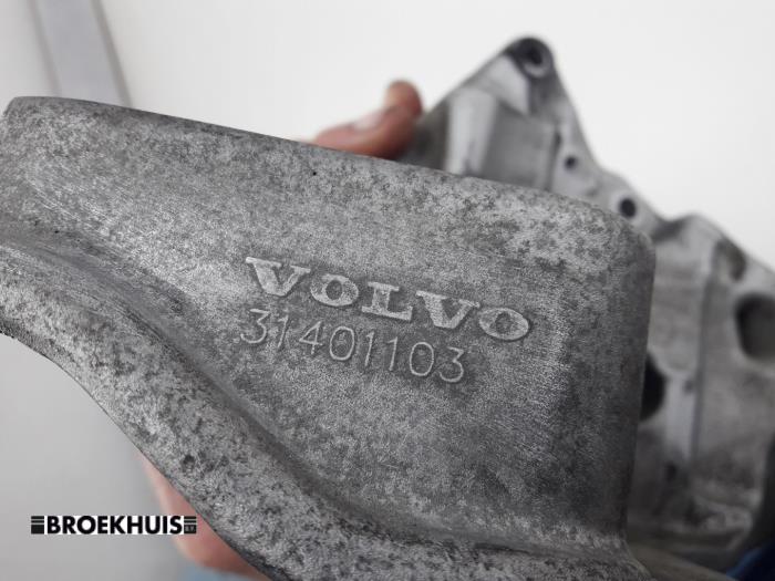 Support dynamo bas d'un Volvo V40 (MV) 2.0 D2 16V 2015