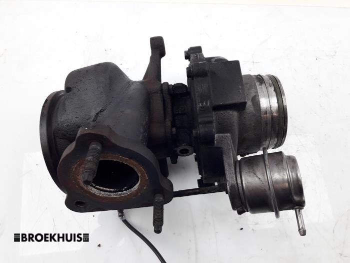 Gebrauchte Turbo Volvo V40 (MV) 2.0 D2 16V Preis € 200,00 Margenregelung angeboten von Autobedrijf Broekhuis B.V.
