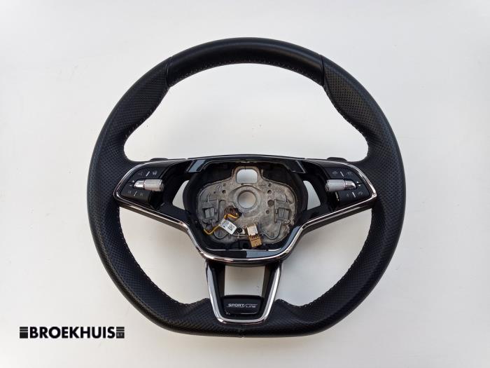 Begagnade Ratt Skoda Kodiaq 1.5 TSI 150 ACT 16V Pris € 150,00 Marginaltabell erbjuds av Autobedrijf Broekhuis B.V.