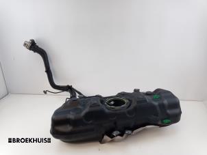 Usagé Réservoir de carburant Fiat Panda/Pandina (312) 0.9 TwinAir 60 Prix € 85,00 Règlement à la marge proposé par Autobedrijf Broekhuis B.V.