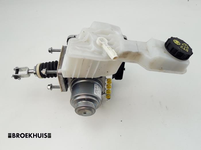ABS Pumpe van een Mazda CX-60 (KH) 2.5 e-SkyActiv PHEV 2023