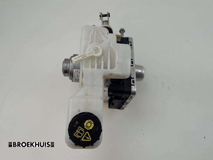 ABS Pumpe van een Mazda CX-60 (KH) 2.5 e-SkyActiv PHEV 2023