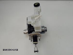 ABS Pumpe van een Mazda CX-60 (KH) 2.5 e-SkyActiv PHEV 2023