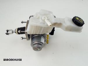 ABS Pumpe van een Mazda CX-60 (KH) 2.5 e-SkyActiv PHEV 2023