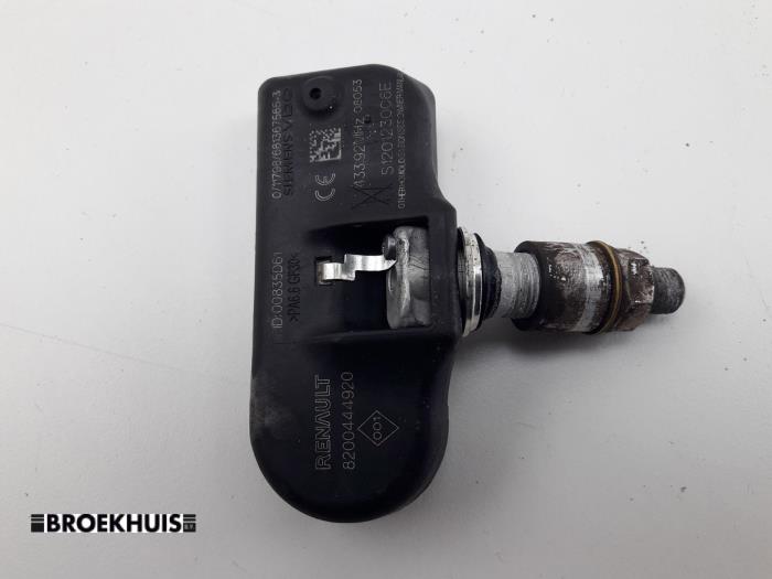 Begagnade Däcktryckssensor Renault Scénic II (JM) 1.6 16V Pris € 10,00 Marginaltabell erbjuds av Autobedrijf Broekhuis B.V.