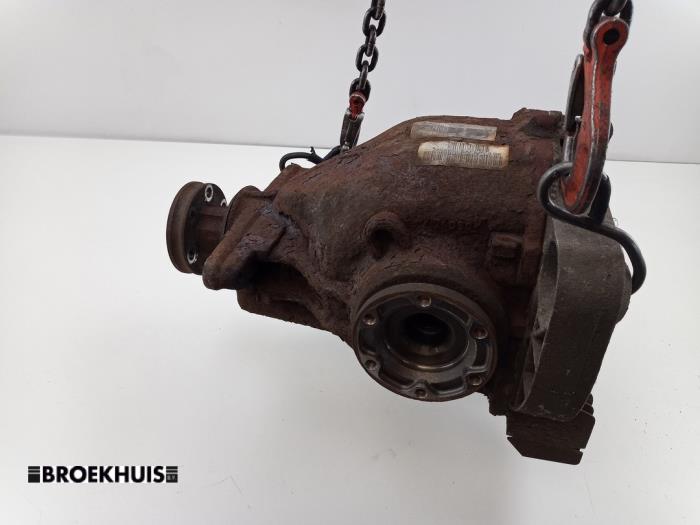 Begagnade Bakre differential BMW 7 serie (E65/E66/E67) 745i,Li 4.4 V8 32V Pris € 350,00 Marginaltabell erbjuds av Autobedrijf Broekhuis B.V.