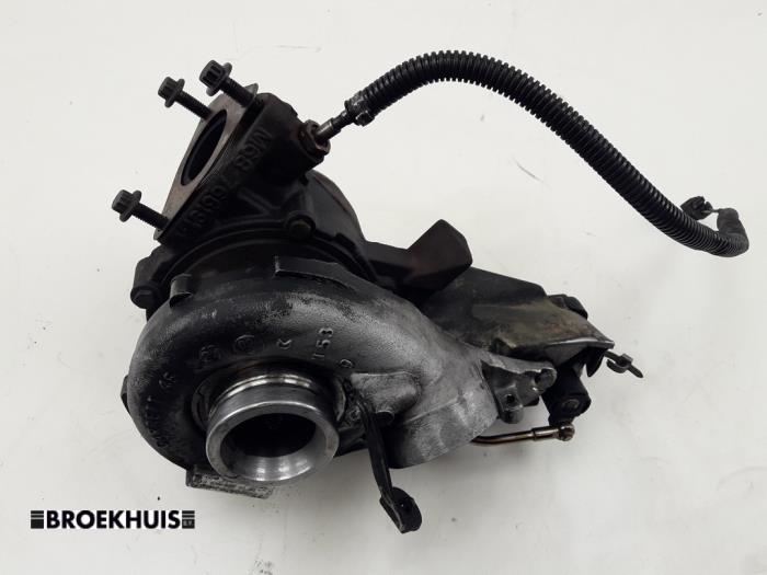 Używane Turbo Mercedes E (W211) 2.2 E-220 CDI 16V Cena € 200,00 Procedura marży oferowane przez Autobedrijf Broekhuis B.V.