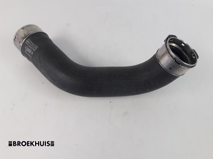 Gebrauchte Intercooler Schlauch Mercedes ML III (166) 2.1 ML-250 CDI 16V BlueTEC 4-Matic Preis € 30,00 Margenregelung angeboten von Autobedrijf Broekhuis B.V.
