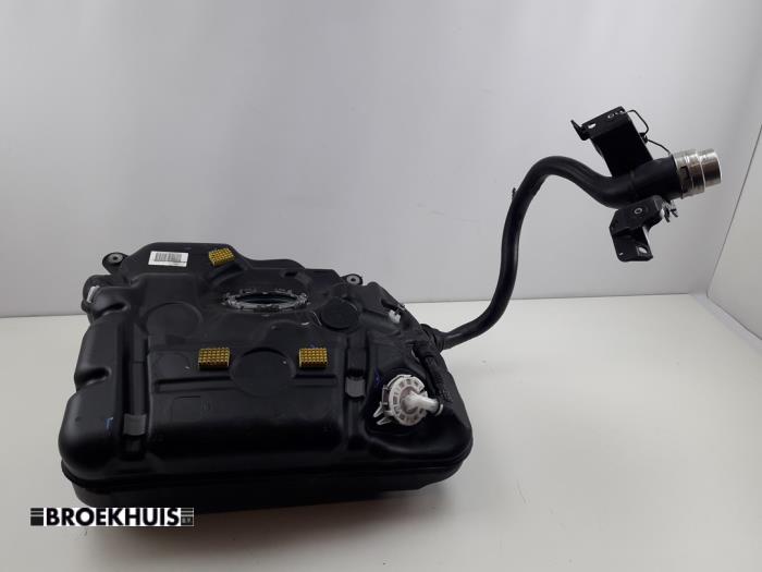 Używane Zbiornik Skoda Octavia Combi (NXAC) iV 1.4 TSI RS 16V Cena € 200,00 Procedura marży oferowane przez Autobedrijf Broekhuis B.V.