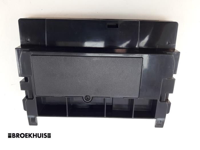 Begagnade Bluetooth-modul Skoda Octavia Combi (NXAC) iV 1.4 TSI RS 16V Pris € 275,00 Marginaltabell erbjuds av Autobedrijf Broekhuis B.V.