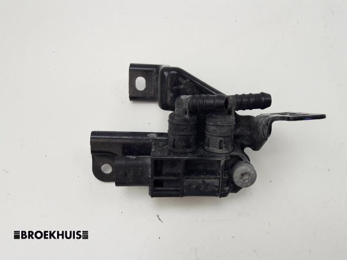 Used Particulate filter sensor Skoda Octavia Combi (NXAC) iV 1.4 TSI RS 16V Price € 50,00 Margin scheme offered by Autobedrijf Broekhuis B.V.