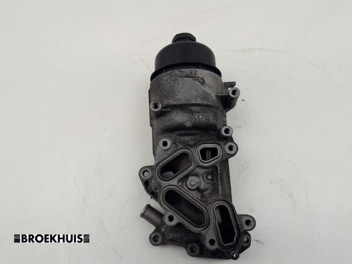 Gebrauchte Ölfiltergehäuse Ford Fiesta 6 (JA8) 1.6 TDCi 16V ECOnetic Preis € 35,00 Margenregelung angeboten von Autobedrijf Broekhuis B.V.