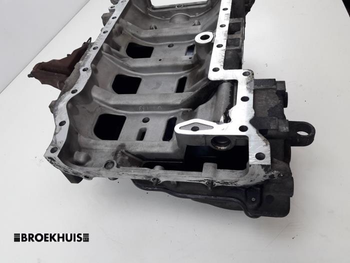 Ölwanne van een Ford Transit 2.2 TDCi 16V 2012