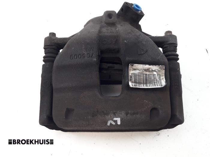 Usagé Etrier de frein avant gauche Peugeot 308 SW (L4/L9/LC/LJ/LR) 1.6 BlueHDi 120 Prix € 15,00 Règlement à la marge proposé par Autobedrijf Broekhuis B.V.