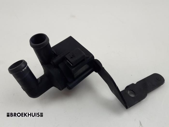 Begagnade Vattenpump Skoda Superb Combi (3TAC/TAF) 1.6 TDI Pris € 40,00 Marginaltabell erbjuds av Autobedrijf Broekhuis B.V.