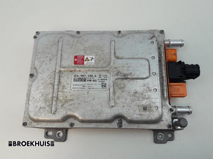 Używane DC/CD konwertor Cupra Born 58 Cena € 250,00 Procedura marży oferowane przez Autobedrijf Broekhuis B.V.