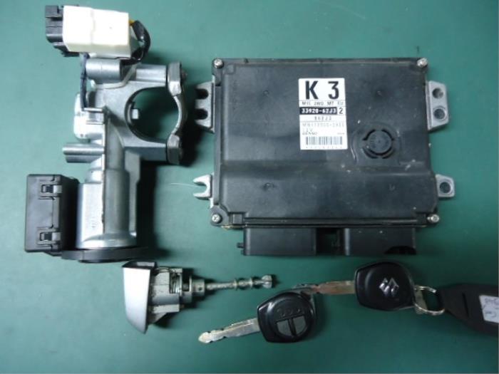 Gebrauchte EinspritzSteuergerät Suzuki Swift (ZA/ZC/ZD1/2/3/9) 1.5 VVT 16V Preis € 50,00 Margenregelung angeboten von Autobedrijf Broekhuis B.V.