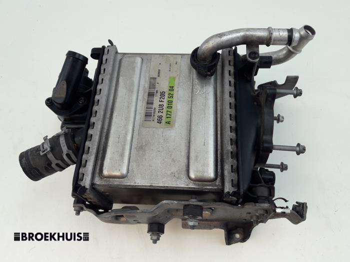 Usagé Intercooler Mercedes C AMG (C205) 4.0 C-63 S AMG V8 Biturbo Prix € 350,00 Règlement à la marge proposé par Autobedrijf Broekhuis B.V.