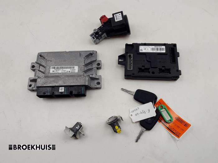 Used Injection computer Dacia Spring 45 Price € 350,00 Margin scheme offered by Autobedrijf Broekhuis B.V.