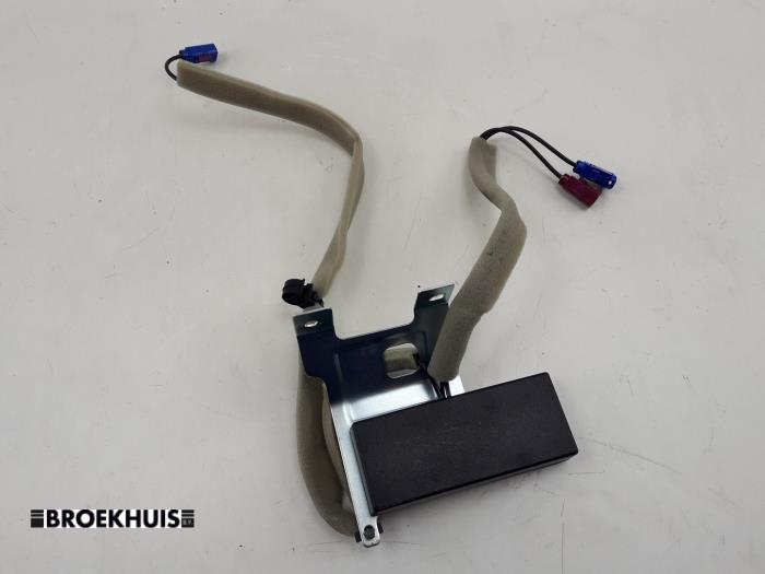 Używane Antena GPS Dacia Spring 45 Cena € 50,00 Procedura marży oferowane przez Autobedrijf Broekhuis B.V.