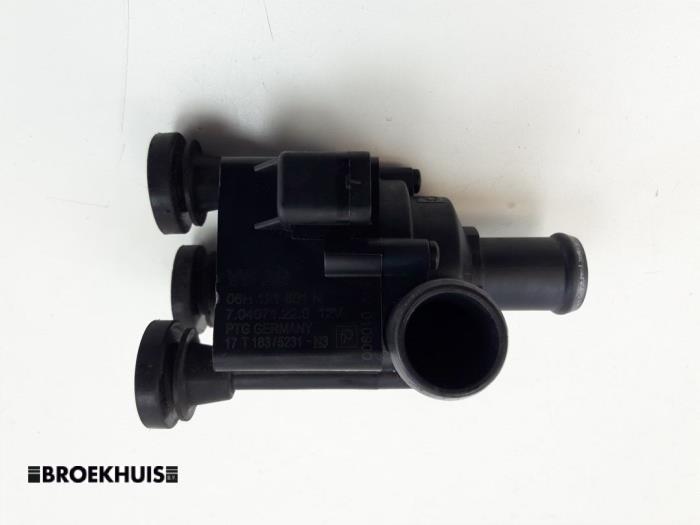 Usagé Pompe à eau Audi A4 Avant (B9) 1.4 TFSI 16V Prix € 50,00 Règlement à la marge proposé par Autobedrijf Broekhuis B.V.