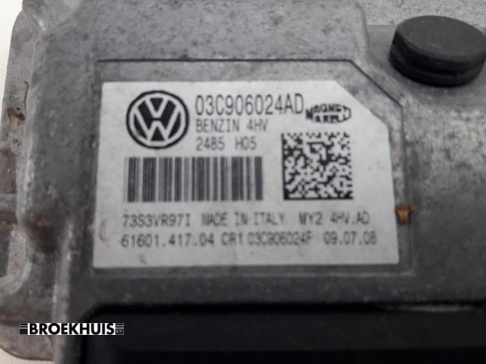 Injection computer from a Volkswagen Polo IV (9N1/2/3) 1.4 16V 2009