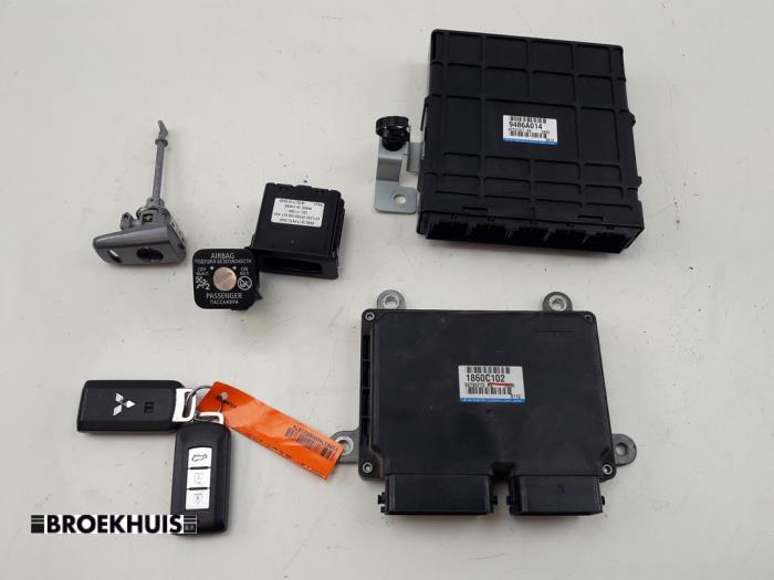 Used Injection computer Mitsubishi Outlander (GF/GG) 2.0 16V PHEV 4x4 Price € 150,00 Margin scheme offered by Autobedrijf Broekhuis B.V.