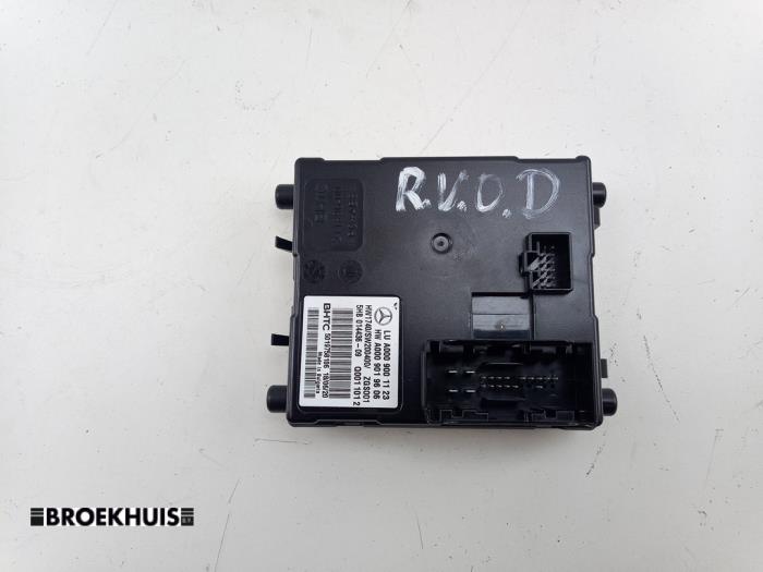 Używane Modul (rózne) Mercedes E (C238) E-200 EQ Boost 2.0 Turbo 16V Cena € 80,00 Procedura marży oferowane przez Autobedrijf Broekhuis B.V.