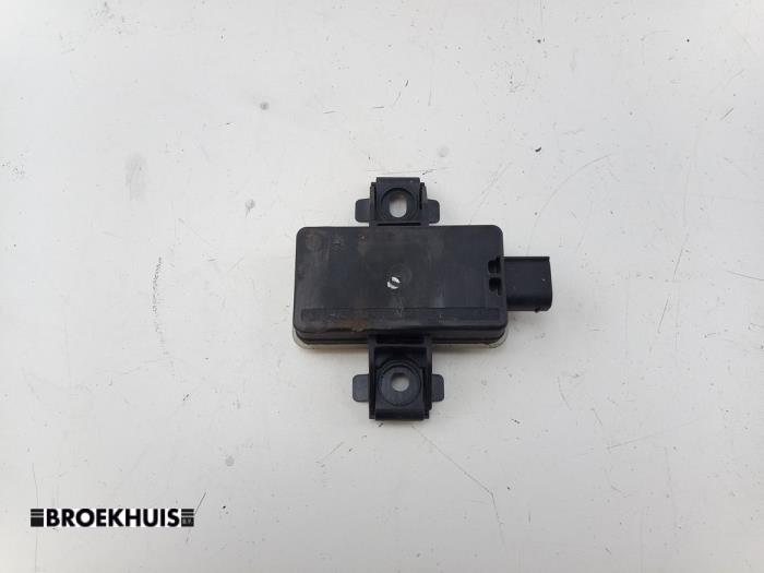 Begagnade Däcktrycksmodul Mercedes E (C238) E-200 EQ Boost 2.0 Turbo 16V Pris € 50,00 Marginaltabell erbjuds av Autobedrijf Broekhuis B.V.