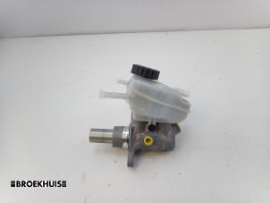 Usagé Cylindre de frein principal Mercedes E (C238) E-200 EQ Boost 2.0 Turbo 16V Prix € 50,00 Règlement à la marge proposé par Autobedrijf Broekhuis B.V.