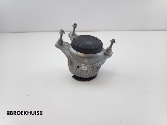 Used Engine mount Mercedes E (C238) E-200 EQ Boost 2.0 Turbo 16V Price € 25,00 Margin scheme offered by Autobedrijf Broekhuis B.V.