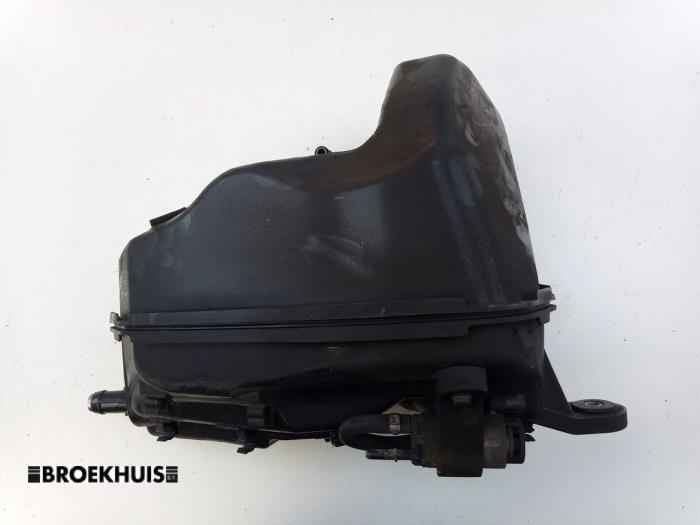 Gebrauchte Adblue Tank BMW 5 serie (G30) M550d xDrive 24V Preis € 200,00 Margenregelung angeboten von Autobedrijf Broekhuis B.V.