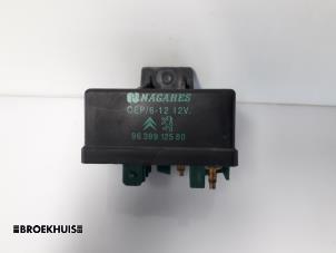Used Glow plug relay Peugeot 807 2.2 HDiF 16V Price € 15,00 Margin scheme offered by Autobedrijf Broekhuis B.V.