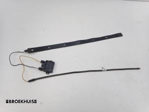 Begagnade Dator, elektronisk nyckel BMW 3 serie Touring (G21) 330e xDrive 2.0 TwinPower Turbo 16V Pris € 100,00 Marginaltabell erbjuds av Autobedrijf Broekhuis B.V.