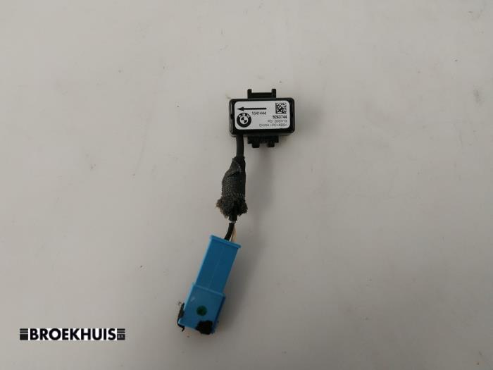 Używane Mikrofon BMW 3 serie Touring (F31) 320d 2.0 16V EfficientDynamicsEdition Cena € 10,00 Procedura marży oferowane przez Autobedrijf Broekhuis B.V.